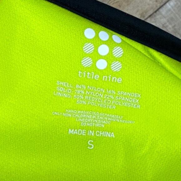 Title Nine Plunge Tankini Swim Top High Neck White Black Geometric Size Small - Picture 6 of 7